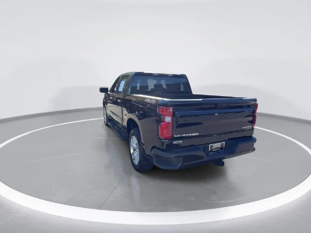 Used 2025 Black Chevrolet Custom image 7
