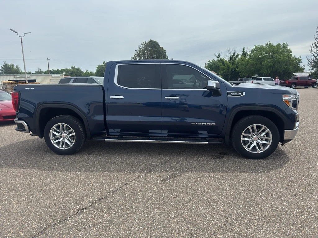 Used 2021 Pacific Blue Metallic GMC SLT image 5