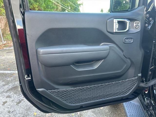 2025 Jeep Wrangler 4-Door Willys - Photo 34