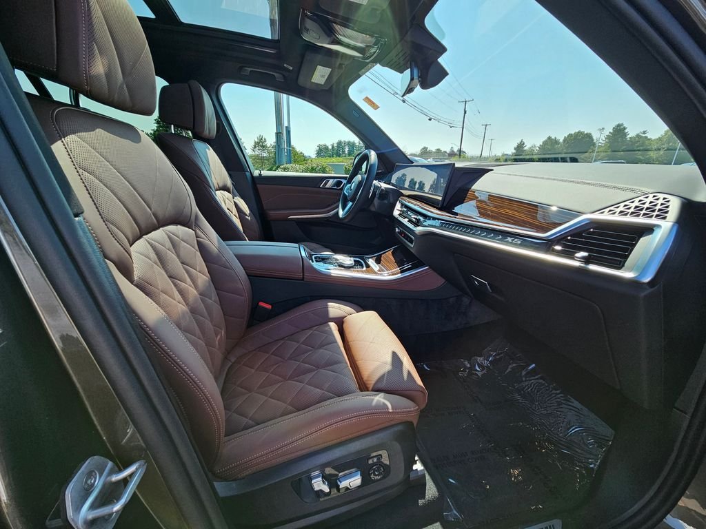 Used 2026 Manhattan Green Metallic BMW xDrive40i image 16