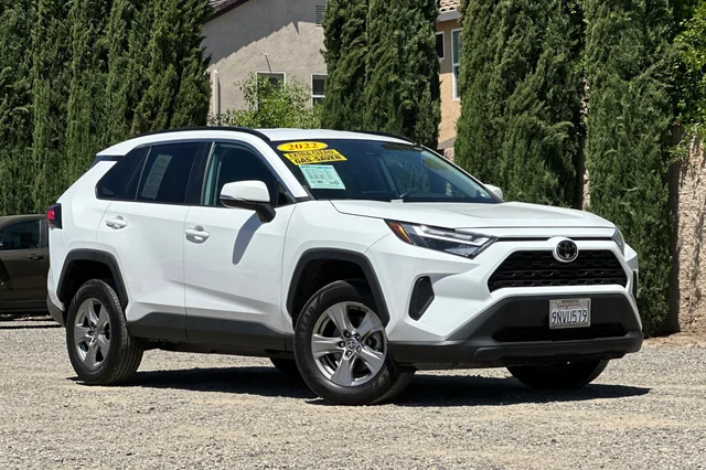 2022 Toyota RAV4 XLE