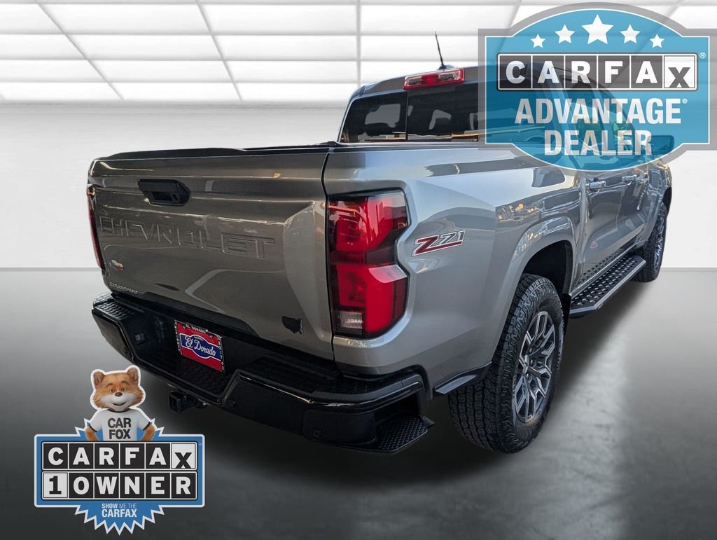 Used 2025 Gray Chevrolet Z71 image 30