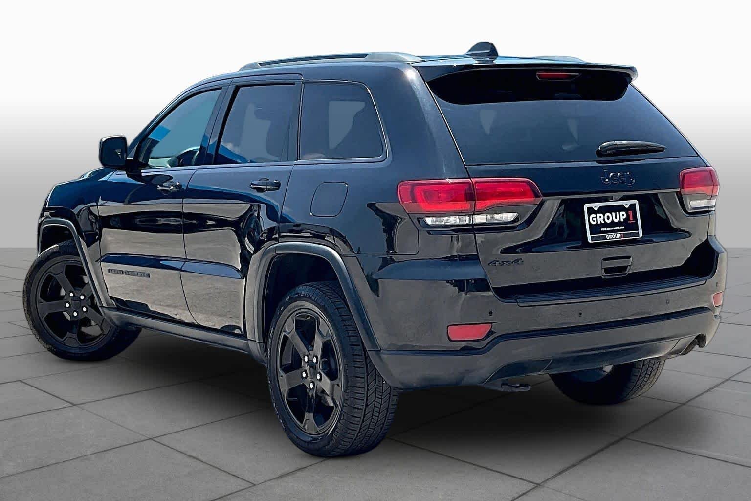 Used 2018 Diamond Black Crystal Pearlcoat Jeep Upland image 12