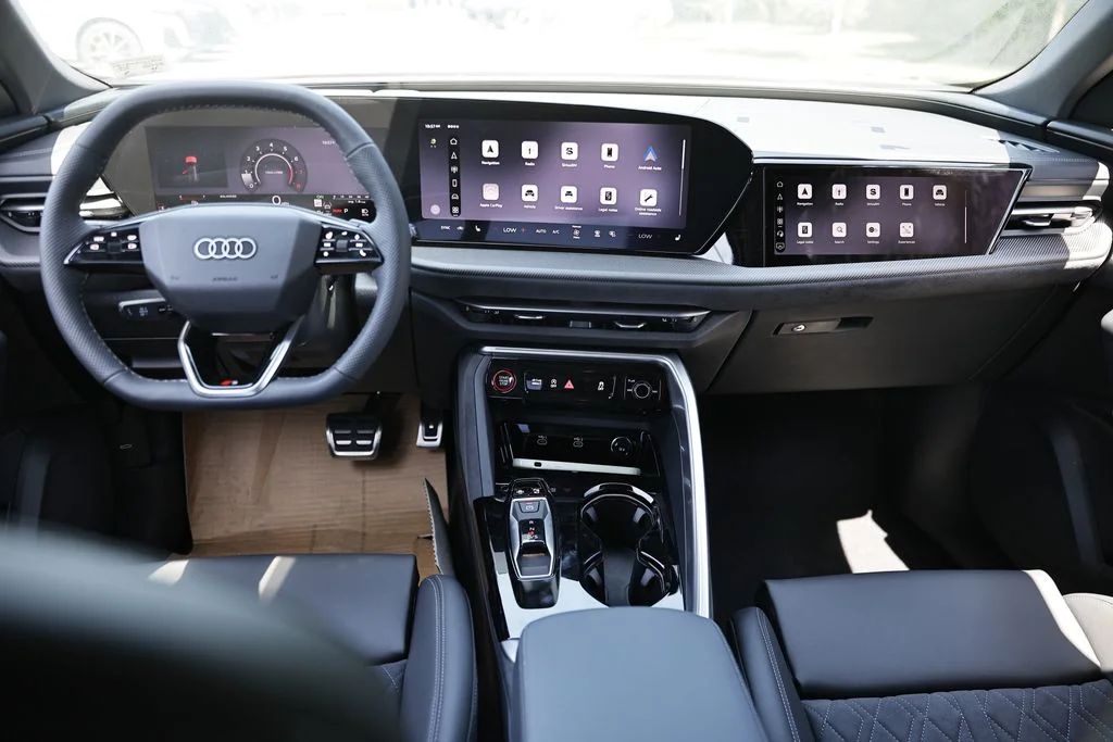 New 2026 Glacier White Metallic Audi Premium Plus image 28