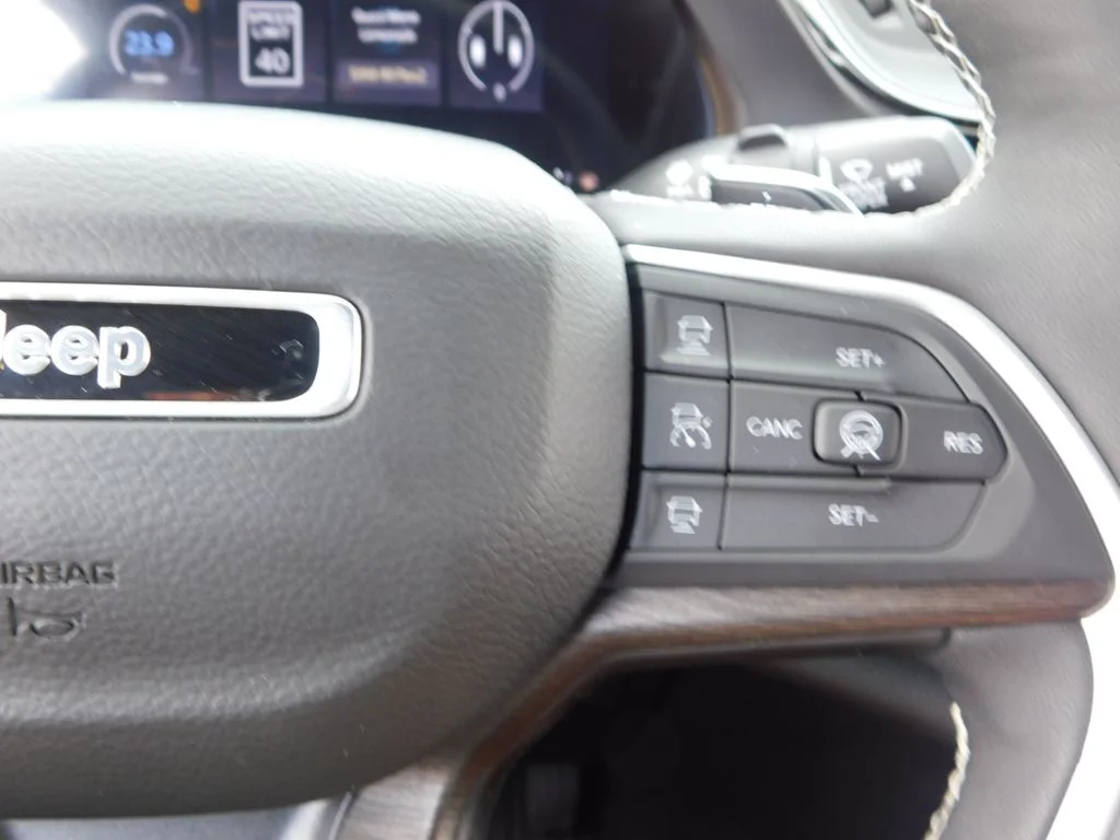 Used 2026 Steel Blue Jeep Limited image 35