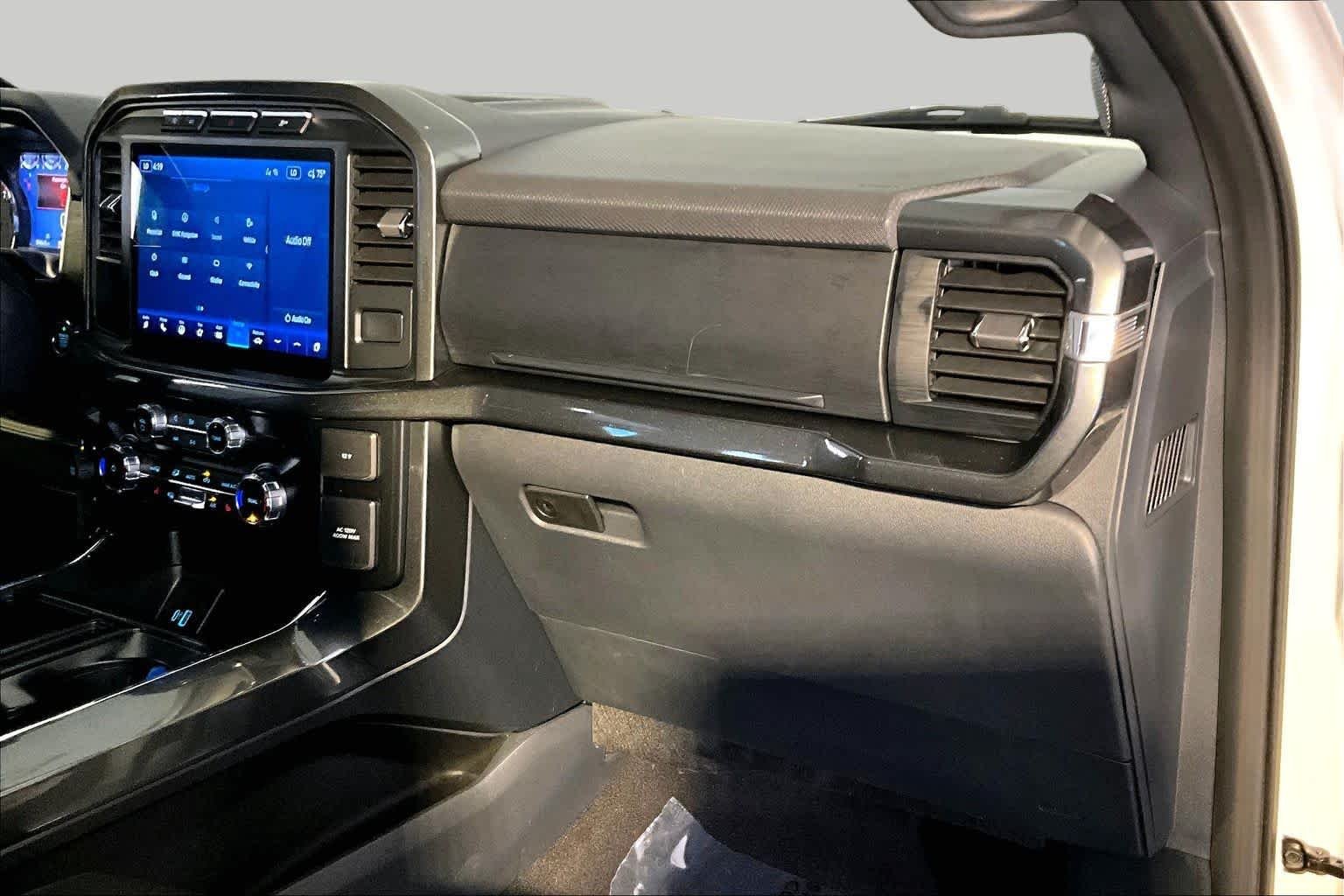 Used 2023 Oxford White Ford XLT image 19