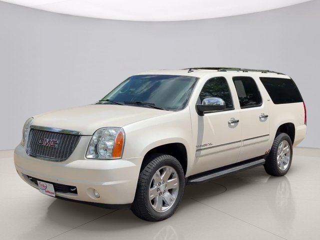 2013 Gmc Yukon XL in Maplewood