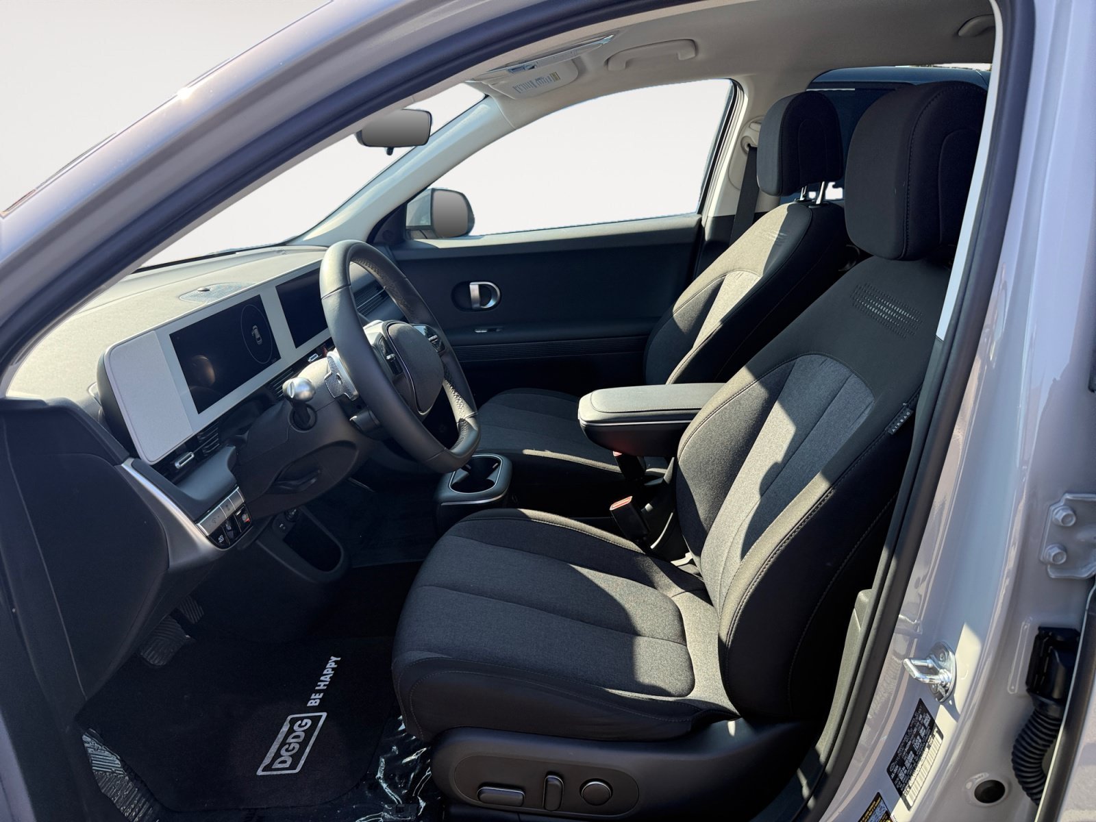 Certified Used 2024 Cyber Gray Hyundai SE image 10