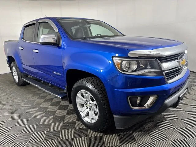 Used 2019 Blue Chevrolet LT image 1
