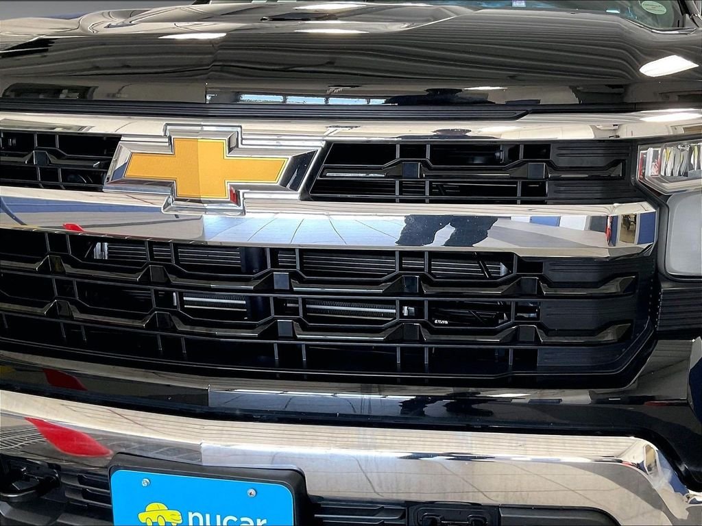 Used 2024 Black Chevrolet LT image 32