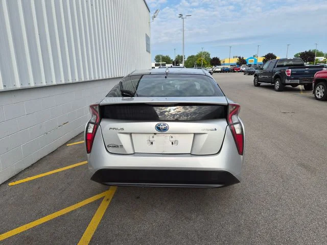 Used 2016 Silver Toyota Two image 6