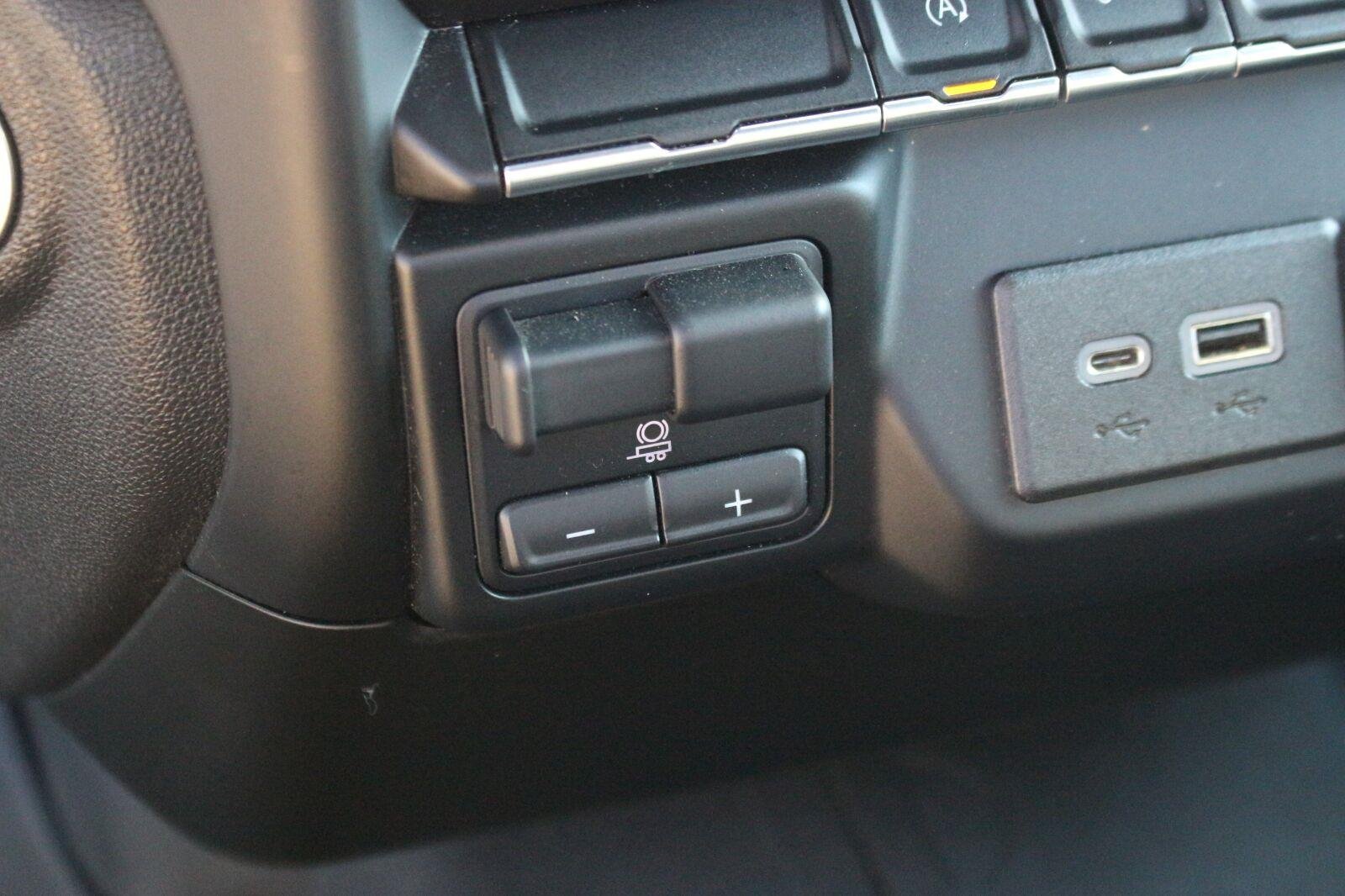 Used 2022 SUMMIT WHITE Chevrolet RST image 31