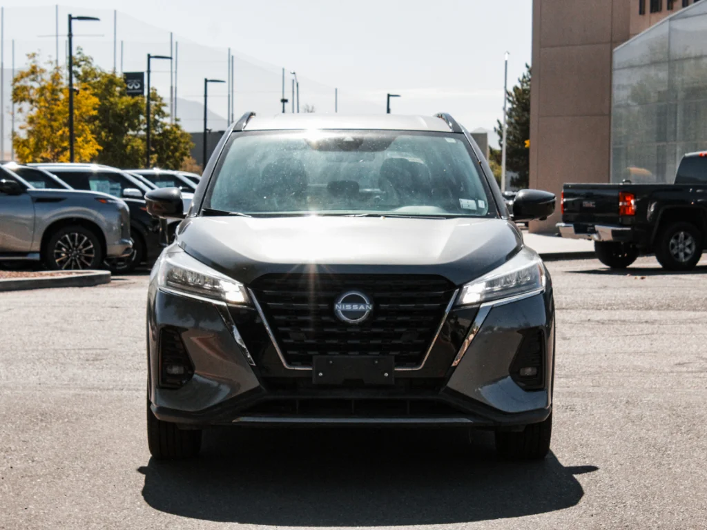 Used 2024 Boulder Gray Pearl Nissan SR image 2
