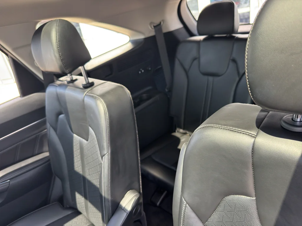 Used 2023 Glacial White Pearl Kia SX image 20