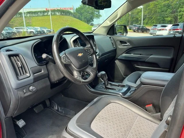 Used 2019 Red Chevrolet Z71 image 6