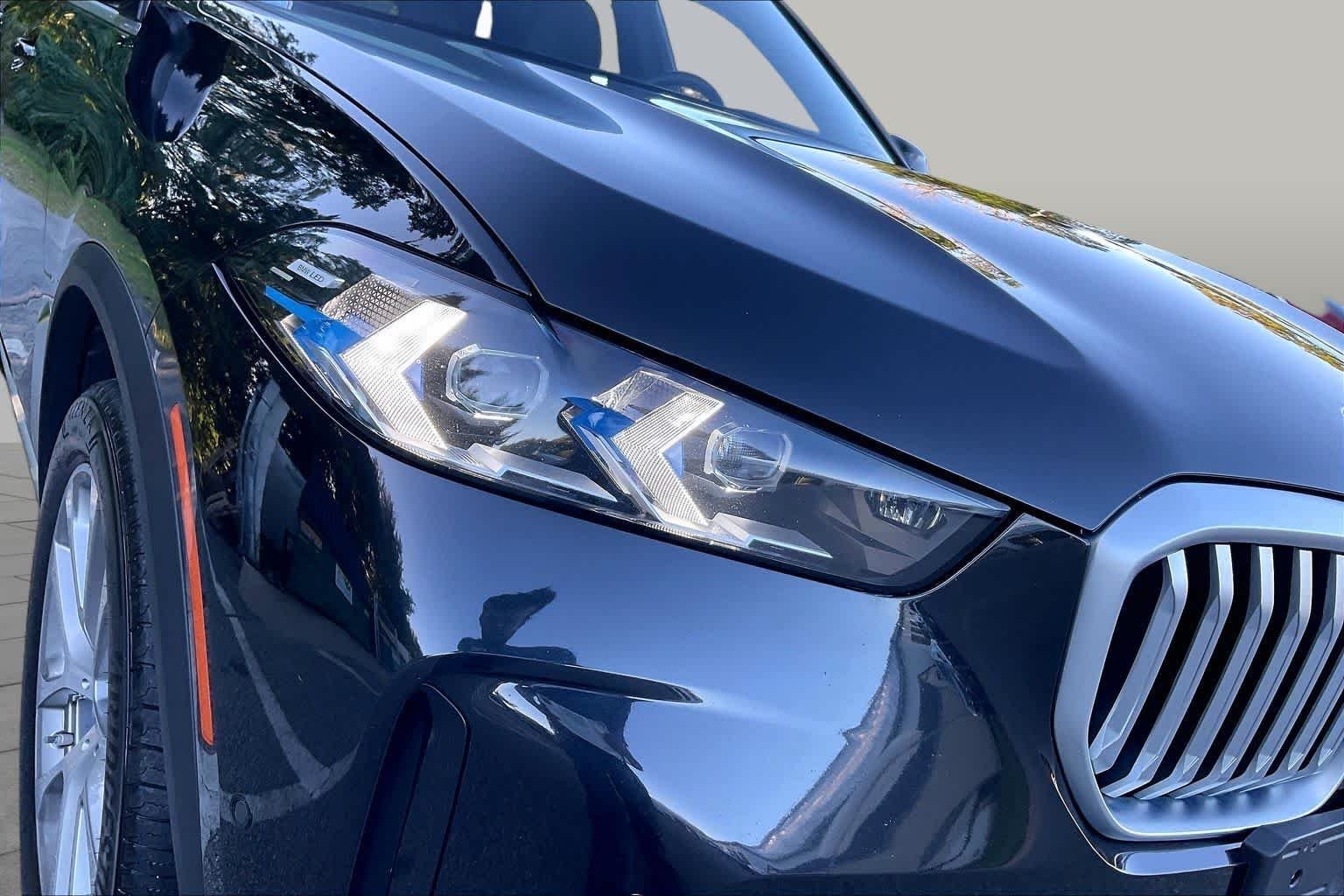 Certified Used 2024 Black Sapphire Metallic BMW xDrive40i image 26