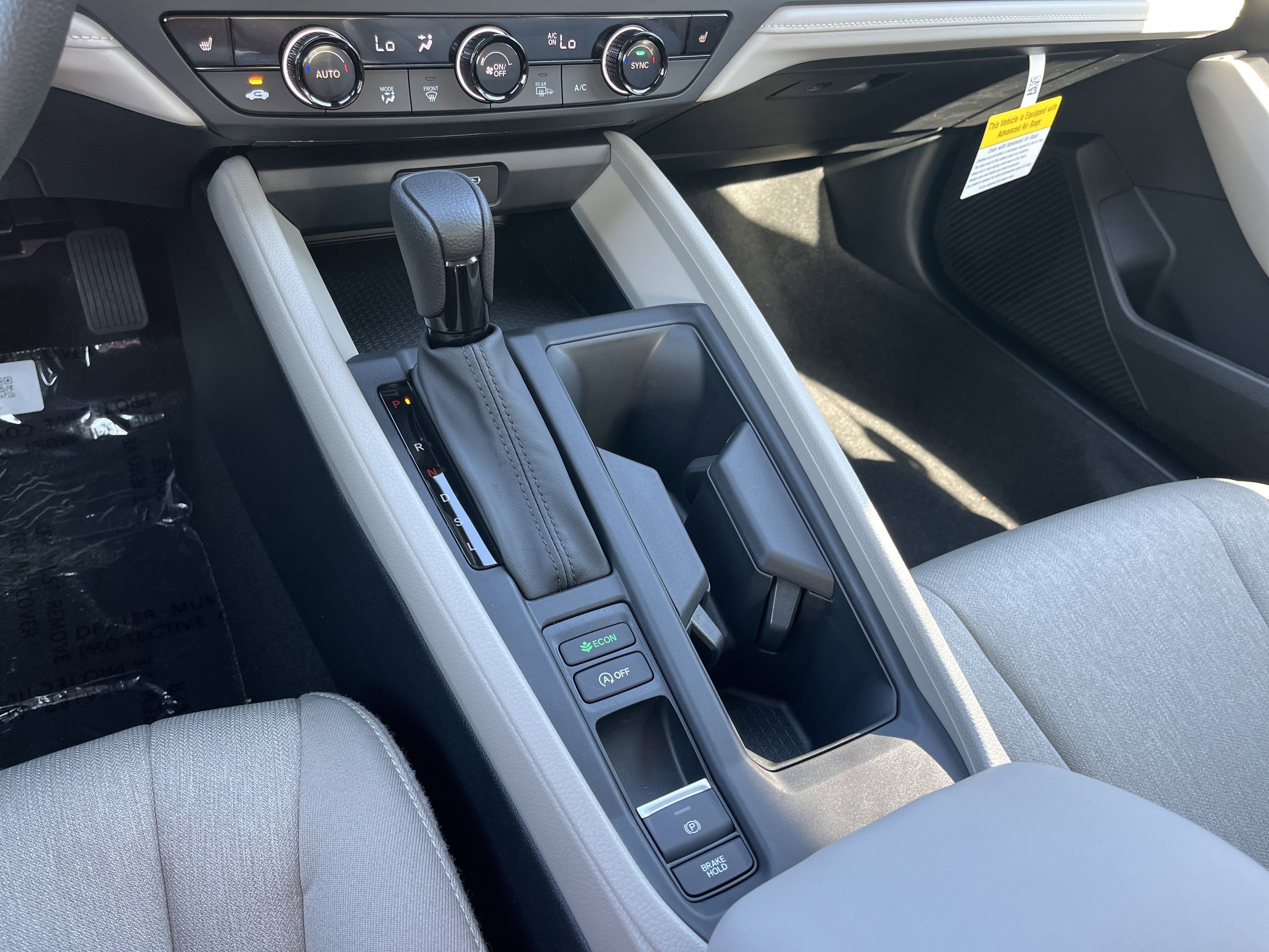 2025 Honda Accord SE - Photo 11