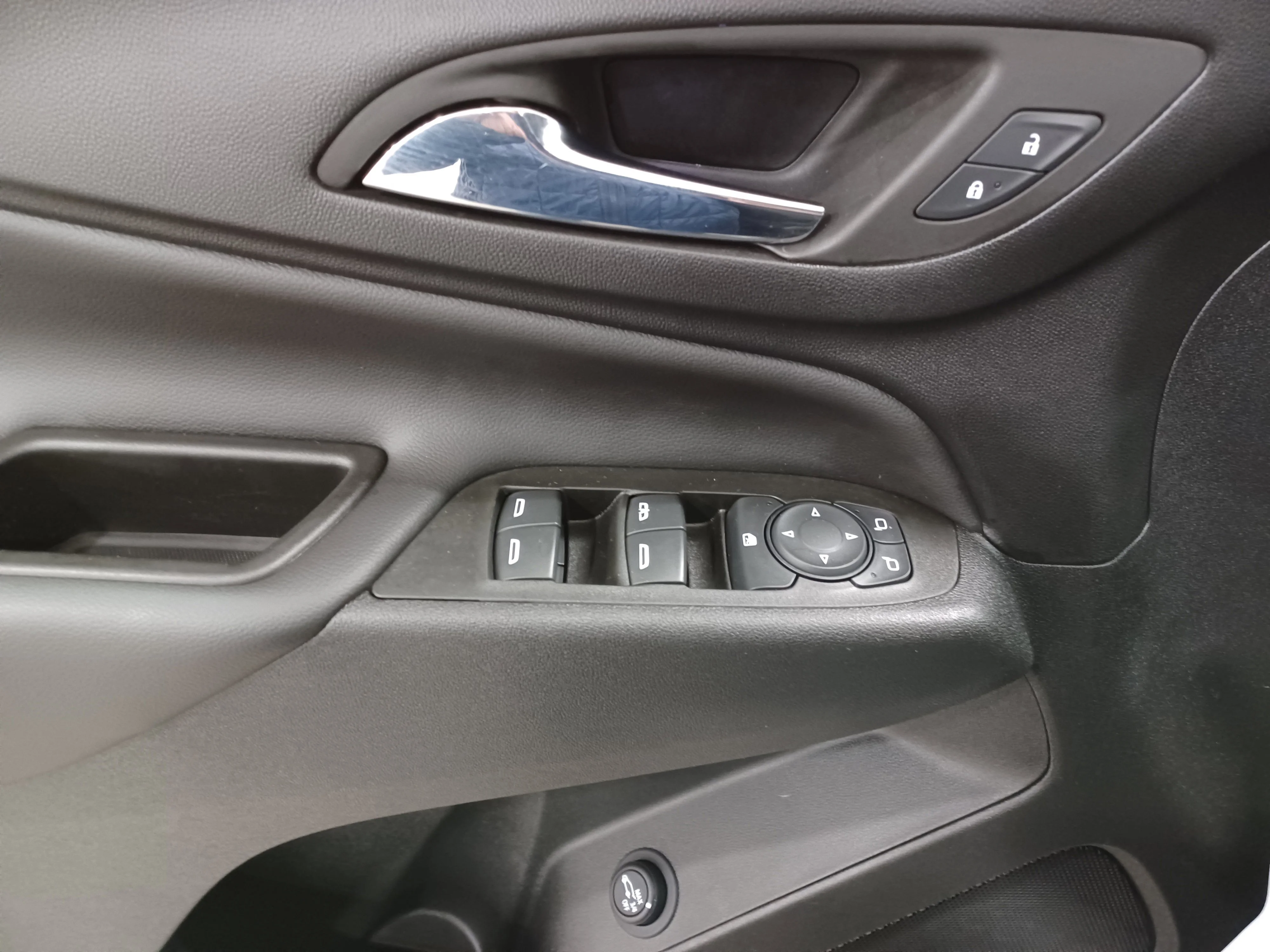 Certified Used 2022 Iridescent Pearl Tricoat Chevrolet LT AWD*Remote Start | Htd Seats | Blind Spot Detection | Park Assist image 9