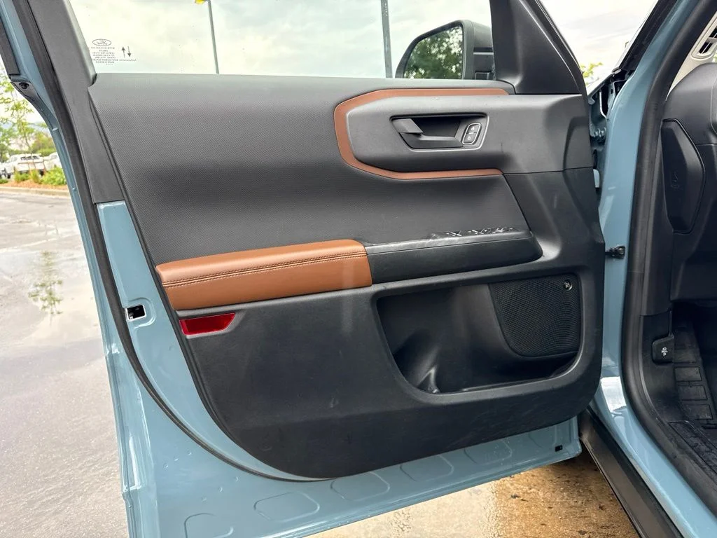 Used 2021 Blue Ford Badlands image 10