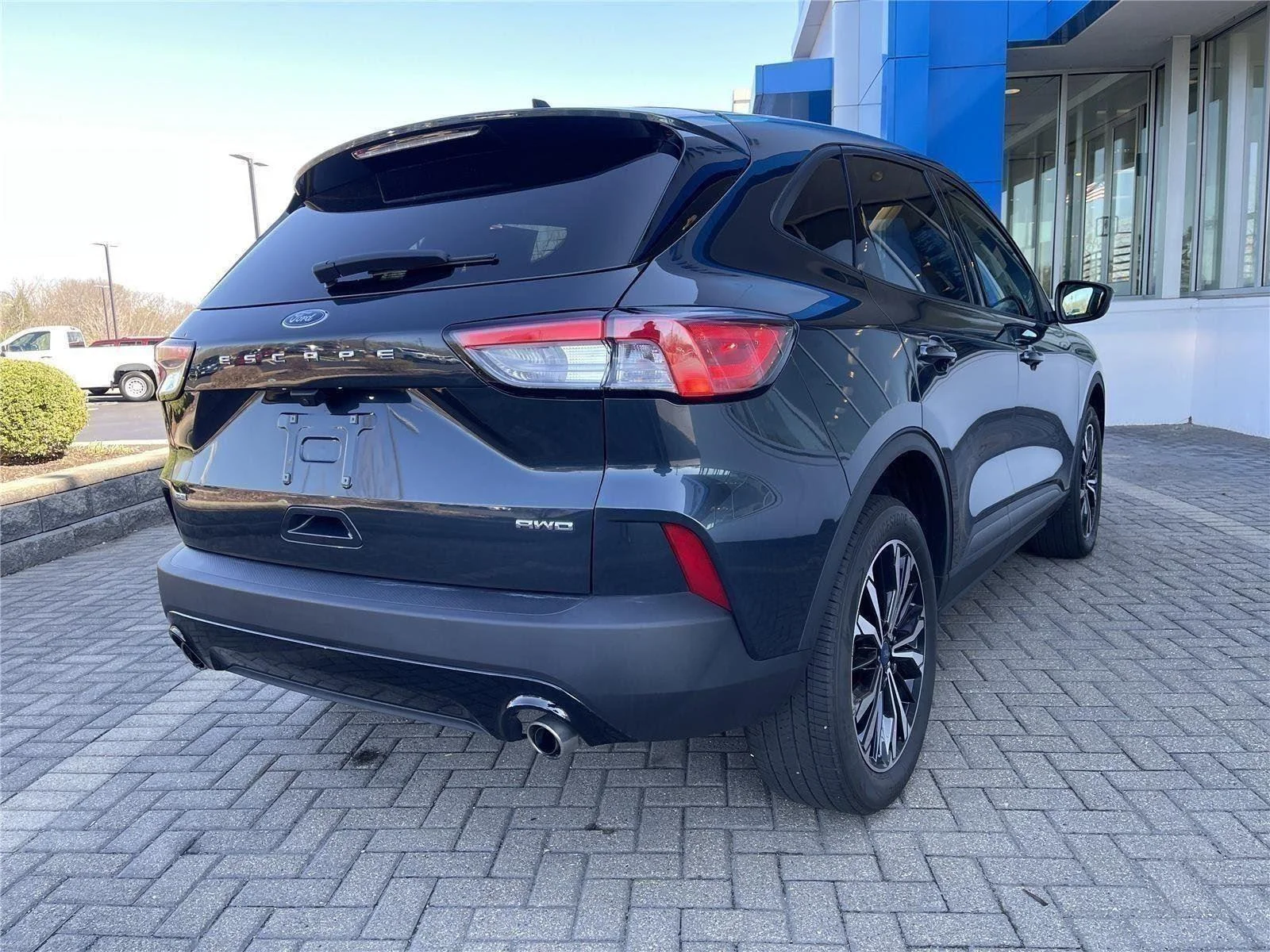 Used 2022 Gray Ford SE image 5