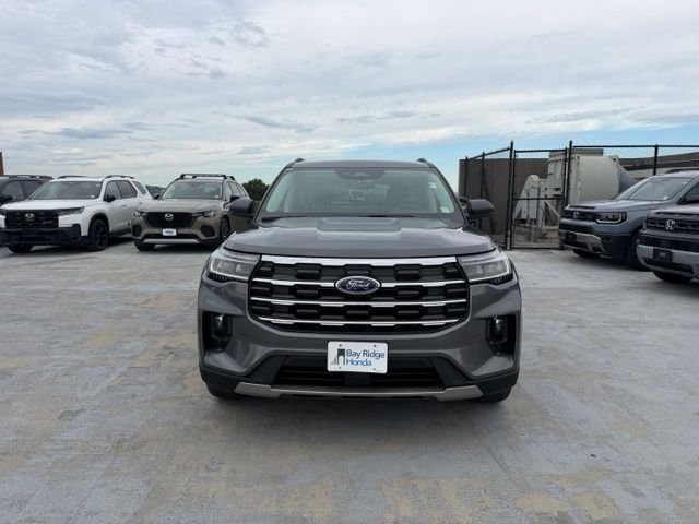 Used 2025 Gray Ford Active image 2