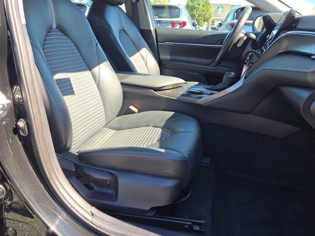 Used 2024 Midnight Black Metallic Toyota SE image 4