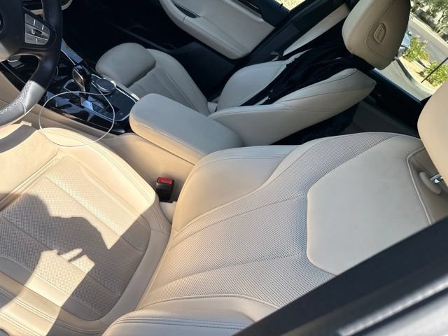 Used 2022 Mineral White Metallic BMW sDrive30i image 11