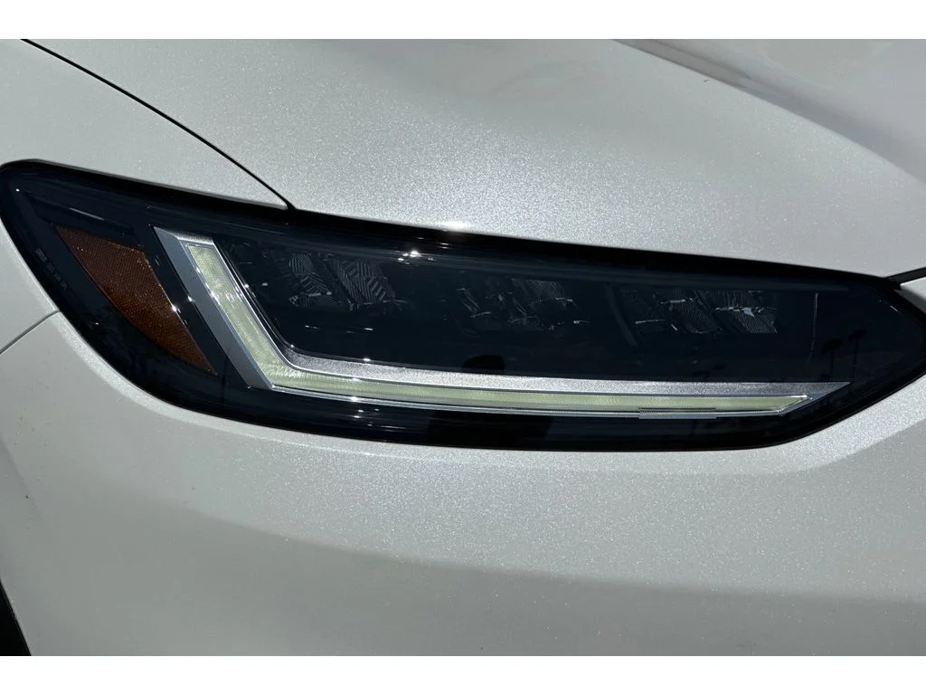 New 2027 Platinum White Pearl Honda LX image 29