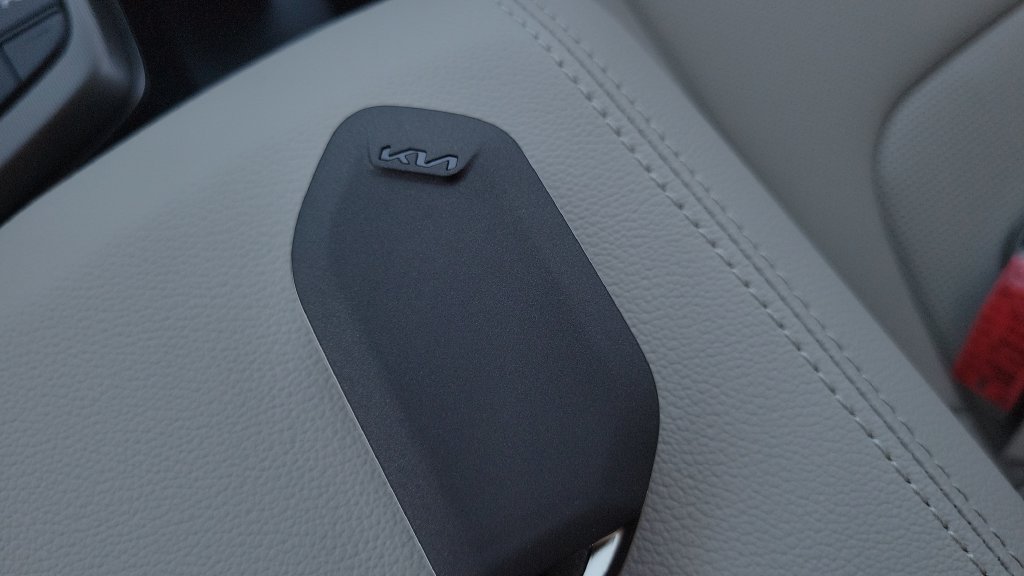 New 2027 Gravity Gray Kia EX image 23