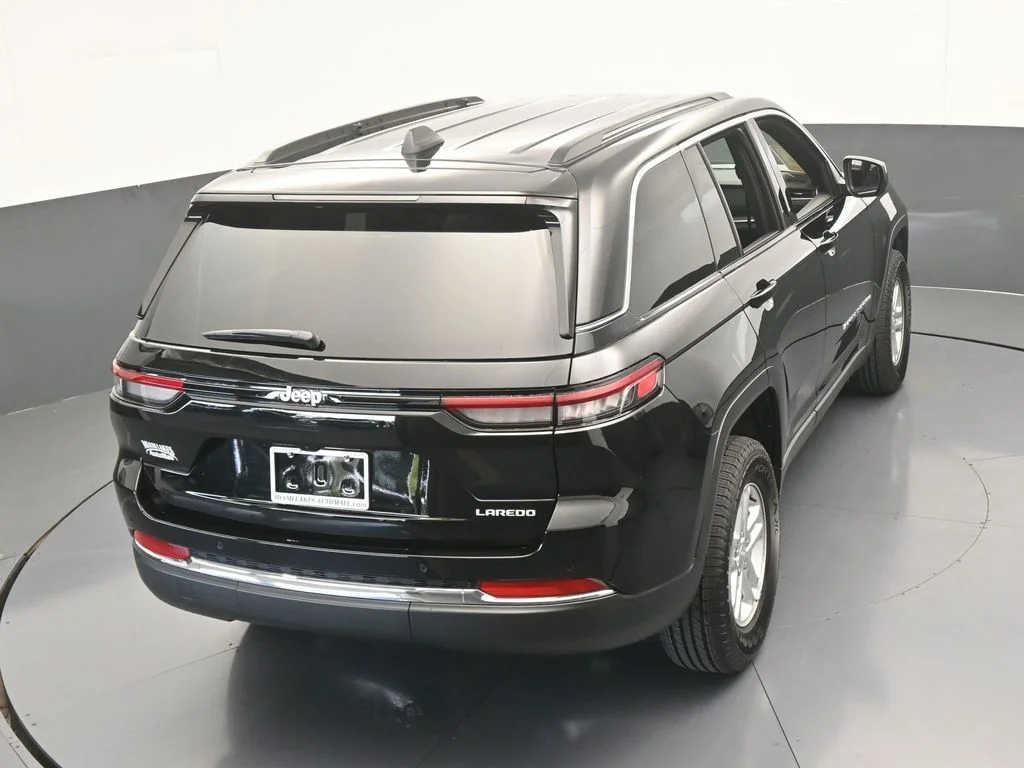 2025 Jeep Grand Cherokee Laredo - Photo 47