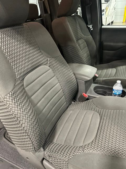 Used 2017 Brilliant Silver Nissan SV image 9