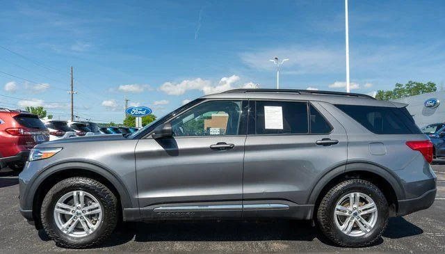 Used 2022 Gray Ford XLT image 9
