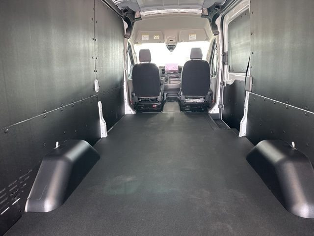 New 2026 Oxford White Ford Cargo Van image 40