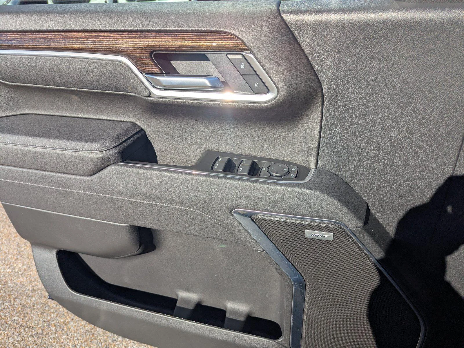 New 2026 Onyx Black GMC Elevation image 17