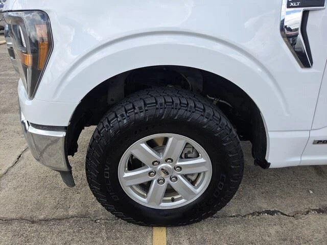 Used 2023 WHITE FORD XLT image 11