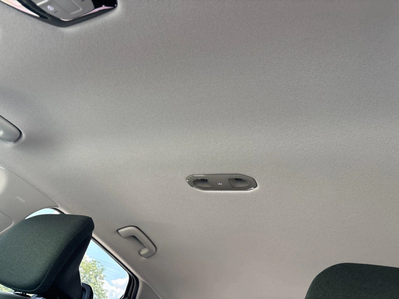 Used 2025 Interstellar Gray Kia EX image 31