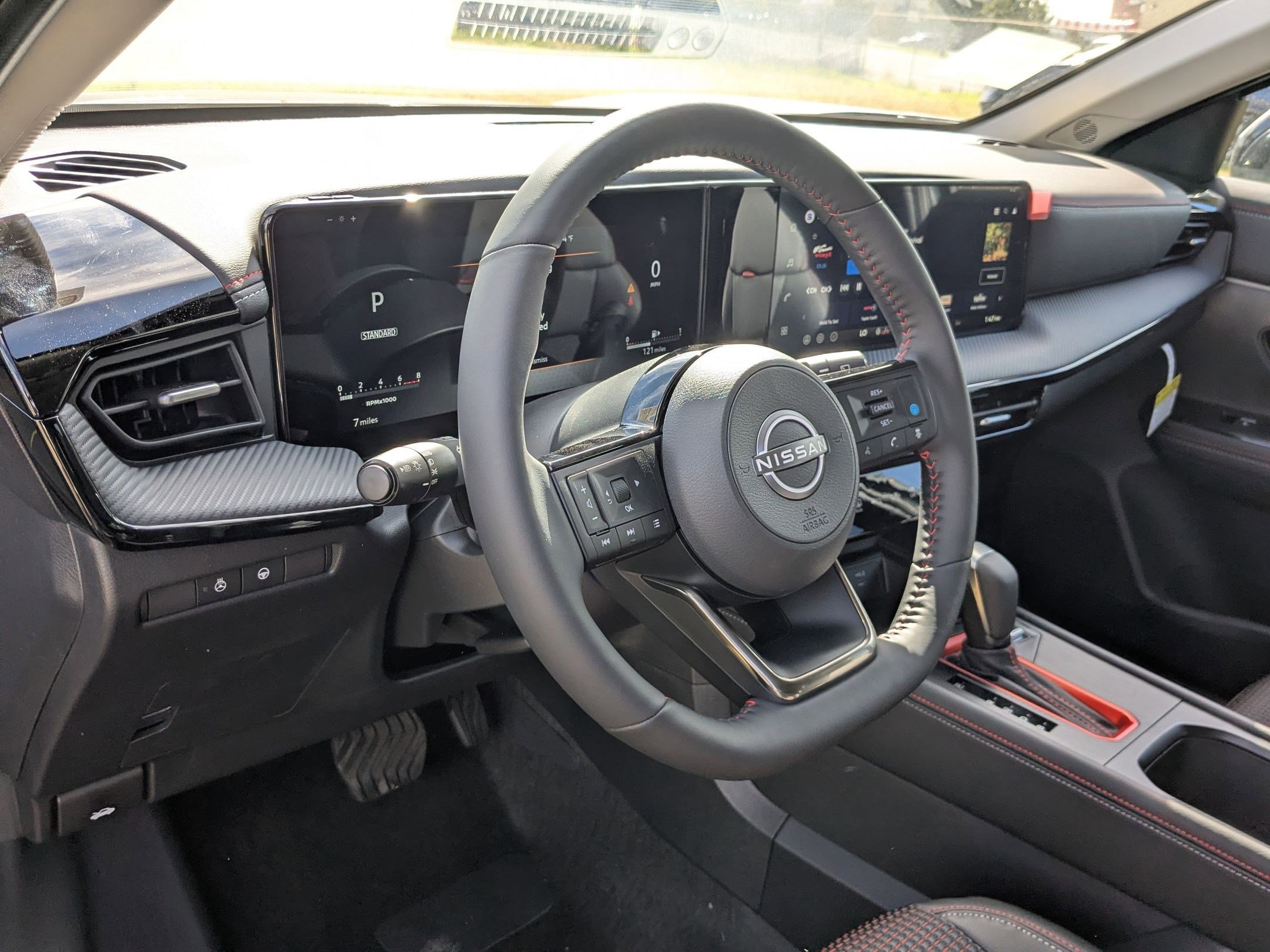 New 2026 Gun Metallic/Super Black Nissan SR image 10