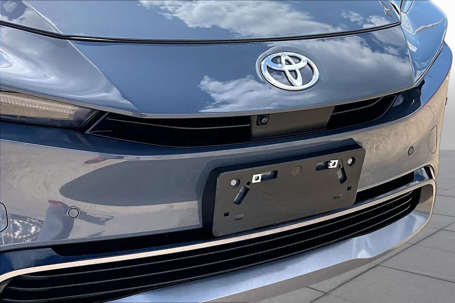 Used 2025 Guardian Gray Toyota Limited image 30