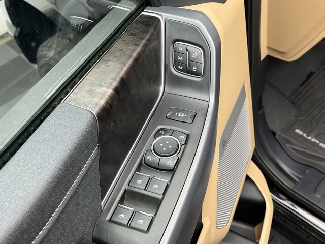 Used 2024 Agate Black Metallic Ford LARIAT image 12