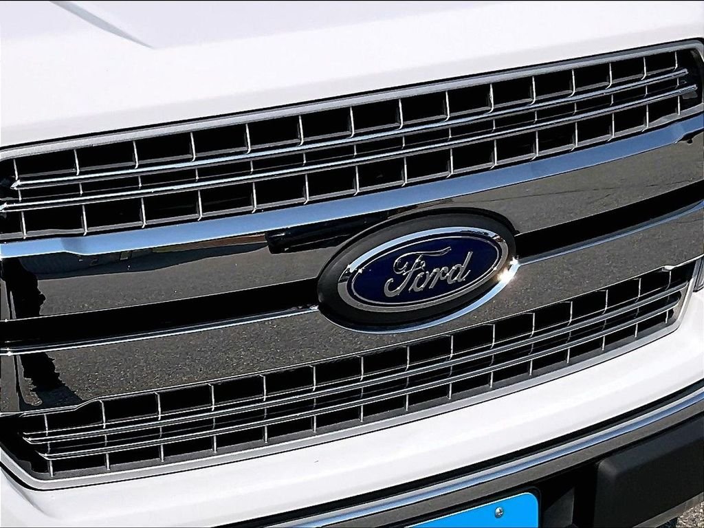 Used 2018 White Ford Lariat image 33