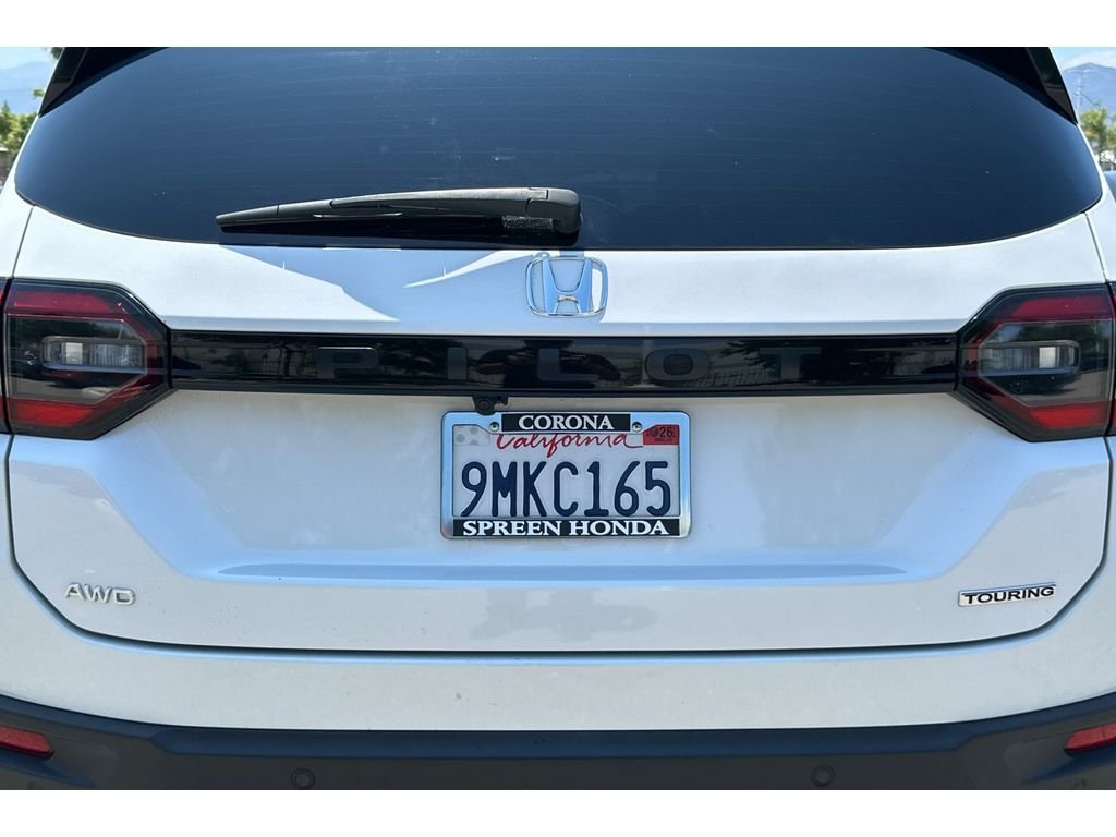 Used 2025 Platinum White Pearl Honda Touring image 53