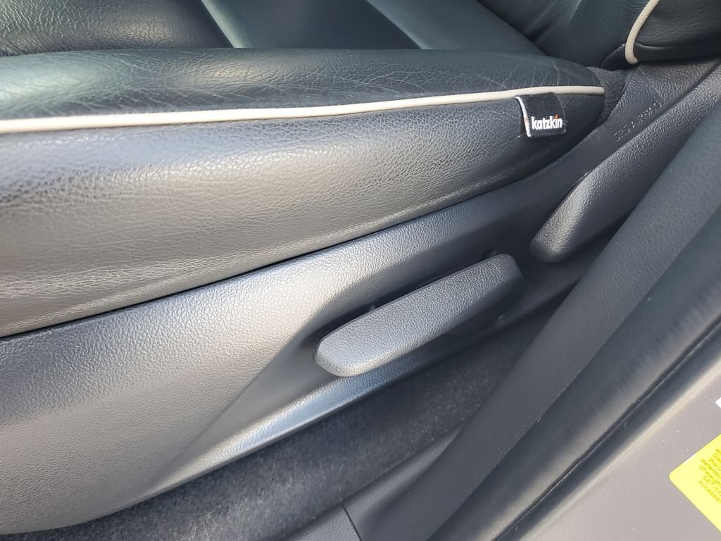 Certified Used 2025  Toyota 1958 image 16