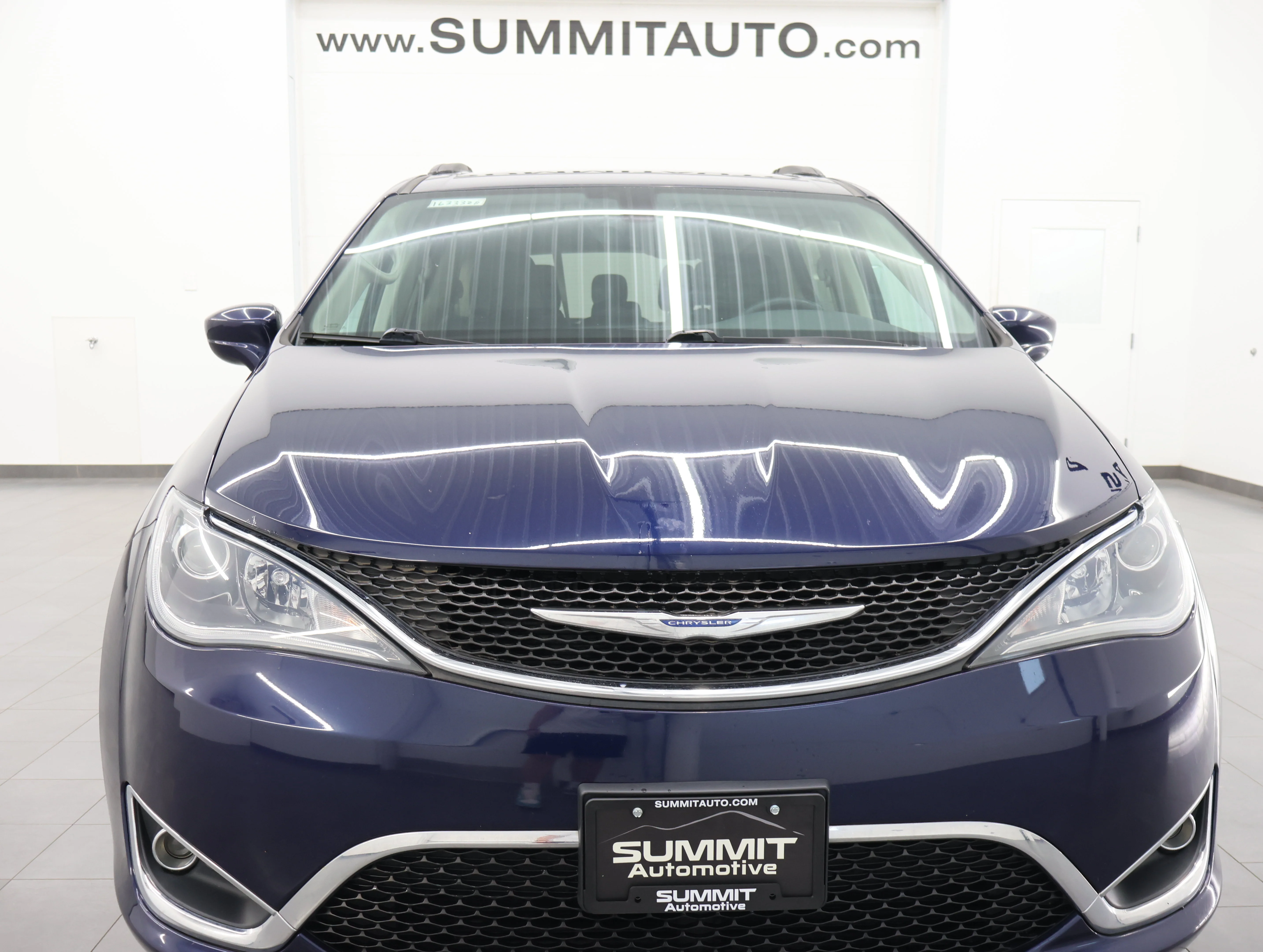 Used 2017 Jazz Blue Pearlcoat Chrysler Touring L image 22
