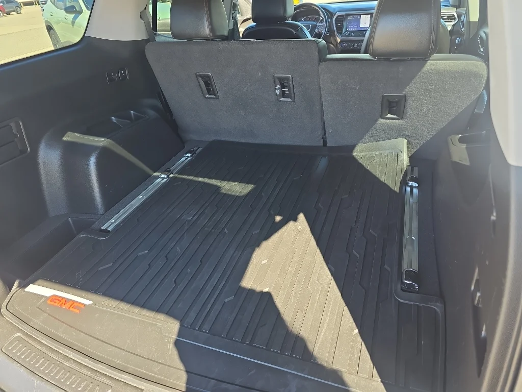 Used 2020 Summit White GMC AT4 image 23