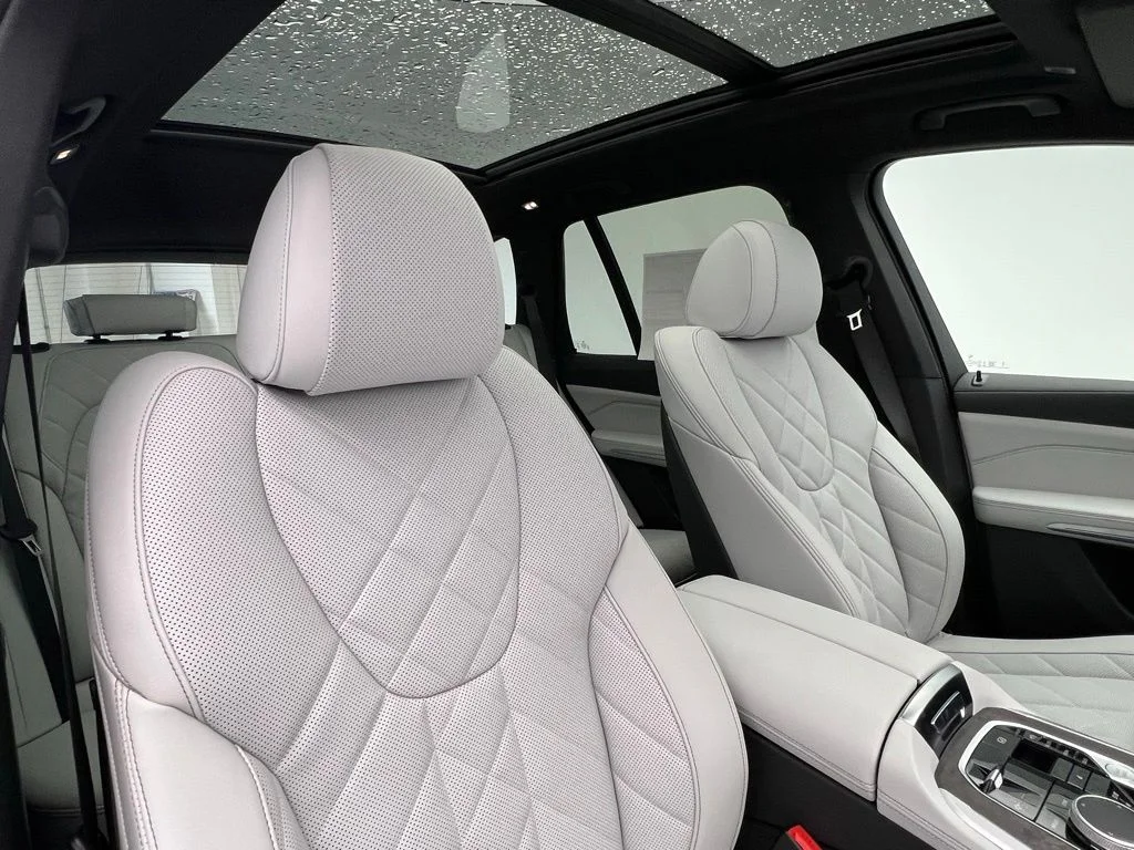 New 2026 Alpine White BMW xDrive50e image 7