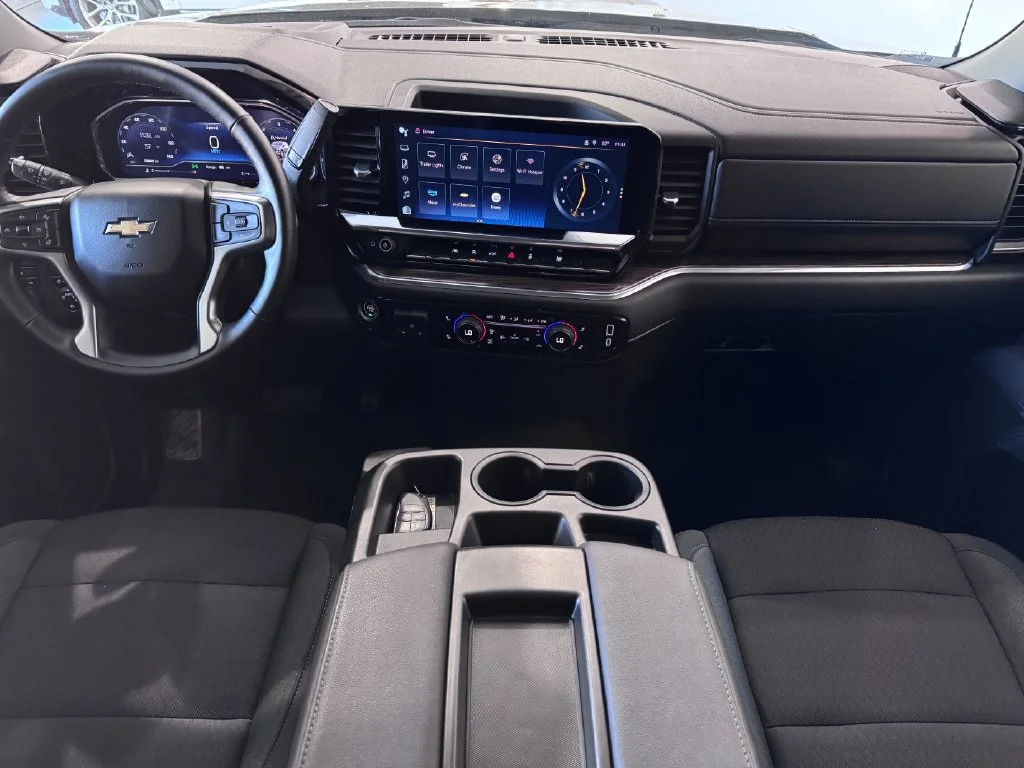 2025 Chevrolet Silverado 1500 LT - Photo 13