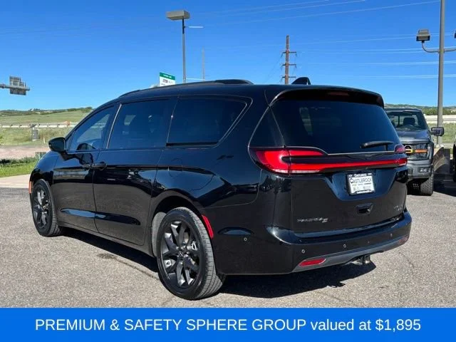 Used 2021 Black Chrysler Limited AWD image 3