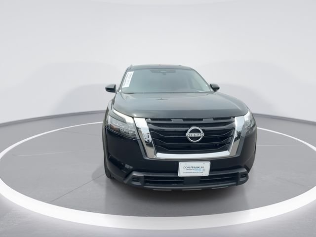 Used 2025 Black Nissan SV image 3