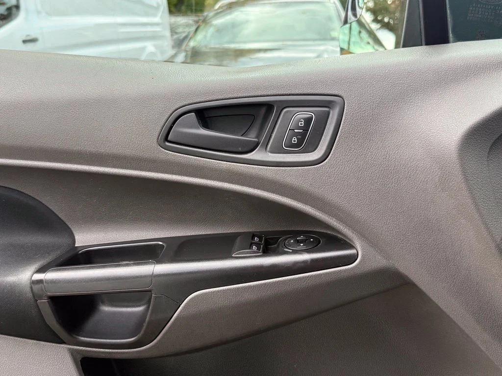 Used 2022 Frozen White Ford XL image 18