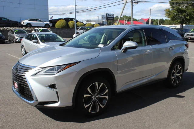 Used 2019 Silver Lexus 350L image 2